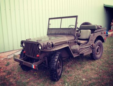 http://www.cineautos.com/wp-content/uploads/2014/11/JEEP-1948-370x282.jpg